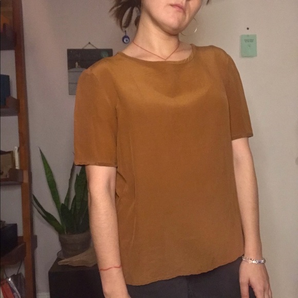 VINTAGE 💯% silk T-shirt - Picture 5 of 8